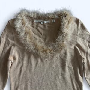 Max studio cream fur trim sweater top